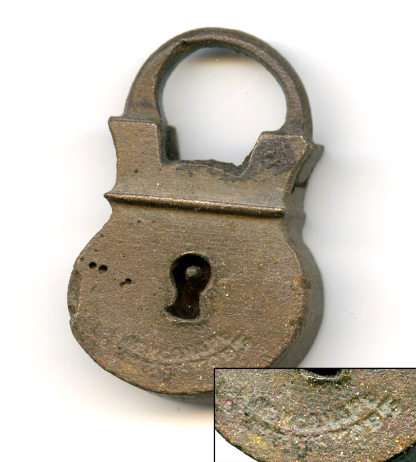 замочек подьячий. замочек со стразами. замок латунный старинный навесной. старинные железные замки. старый замок с ключом.
