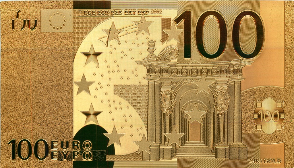 Размеры купюры 100. Банкнота 100 евро. Сувенирные 100 евро. Сувенирные банкноты. 100 Золотых евро.