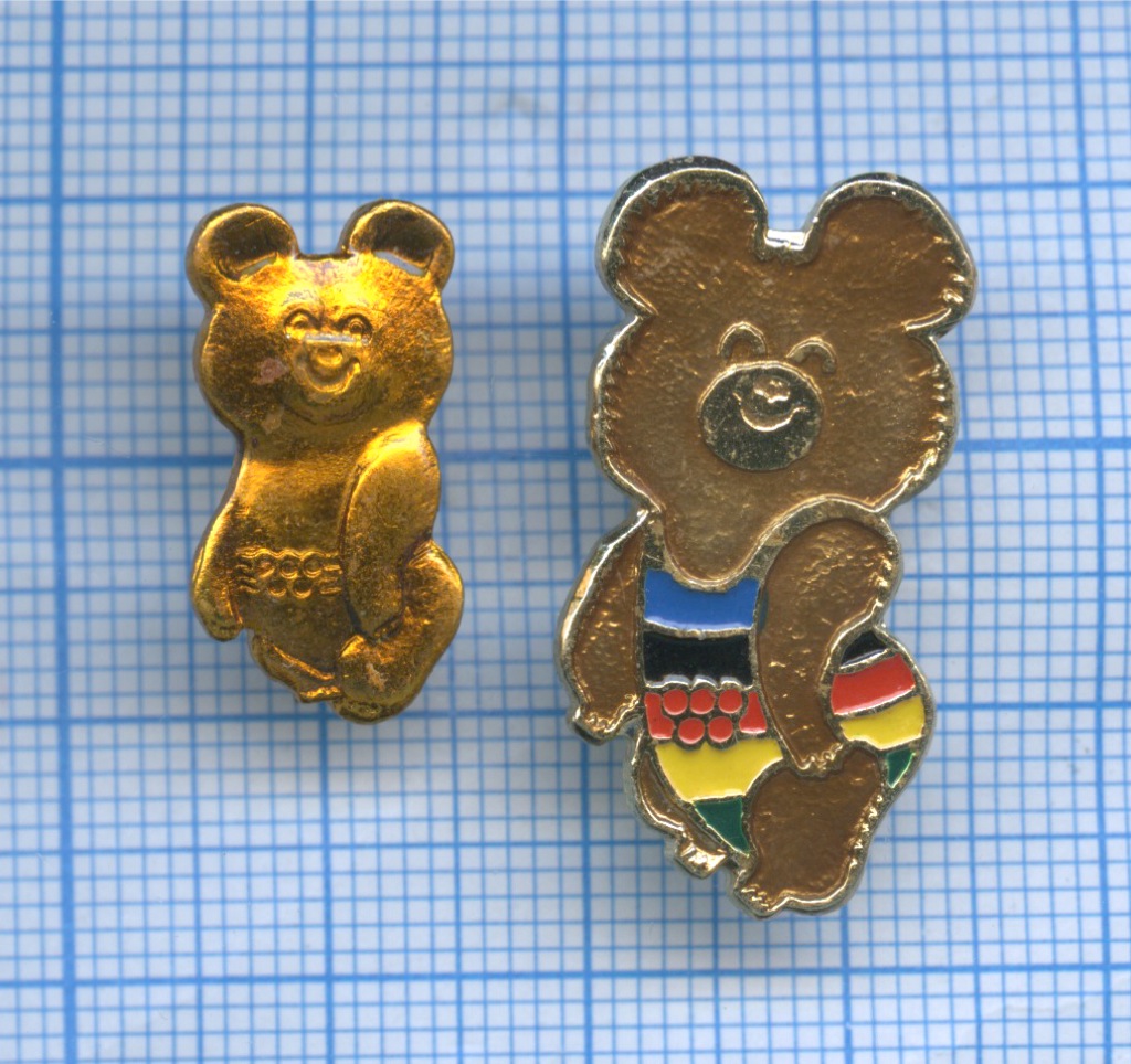 символ игрушки. значок плюшевый медведь. мишка значками. мишка значками. медведь значок.