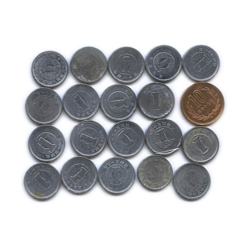 Мелкая японская монета