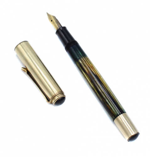 Перьевая ручка «Pelikan», золотое перо 585 пробы, 14 карат, (сломан поршень), 12,3 см