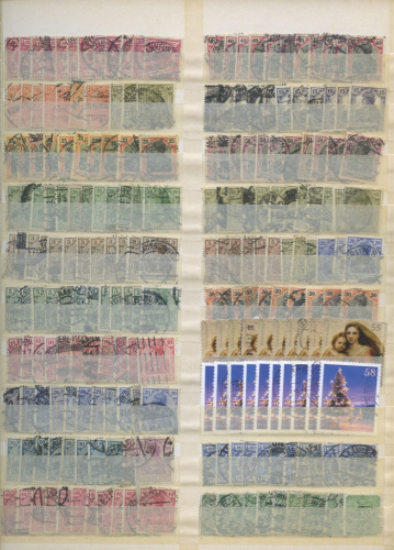 Лот почтовых марок Германии, в альбоме, 8 листов ~ 3200 марок