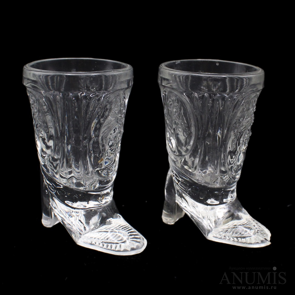 Рюмка гусь. Рюмки сапожки Гусь Хрустальный. Рюмка сапожок Гусь Хрустальный аукцион. Стопки сапоги Гусь Хрустальный. Рюмки Гусевской хрусталь