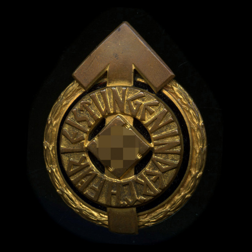 Знак «Спортивный знак руководителя HJ (Гитлерюгенд)». Тяжелый. № 5147. Вручался руководящему составу организации HJ за победу в спортивных соревнованиях