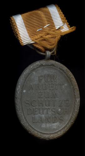 Знак «Fur arbeit zum Schutze Deutsch-lands»