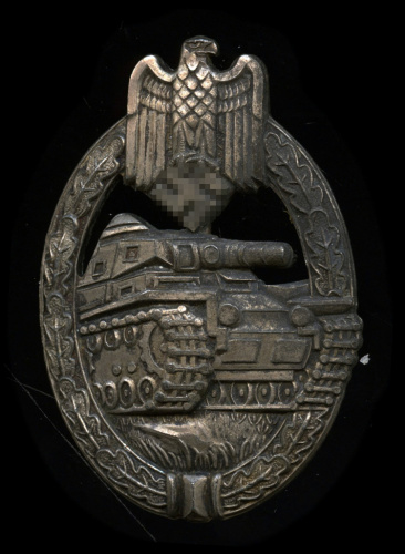 Знак «За танковую атаку». Крепление: булавка