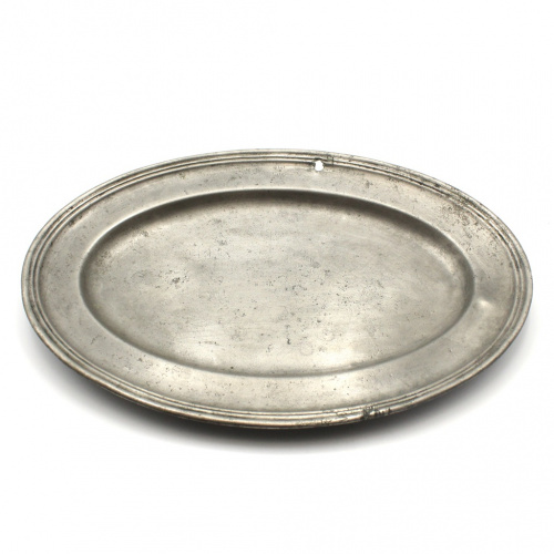 Блюдо для дичи. Клейма «Berndorf Rein Nickel», «Корона с вензелем A II 1910». Размер 37×25,5 см. Дефекты: с отверстием