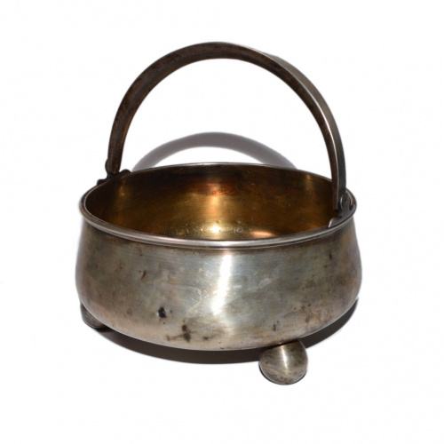 Сахарница. Серебро 84 пробы. Размер 13×7 см. 299,5 г 1875