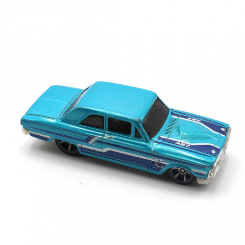 Модель автомобиля «Ford». Hot Wheels. Верх — металл, низ — пластик. Размер 7,5 см