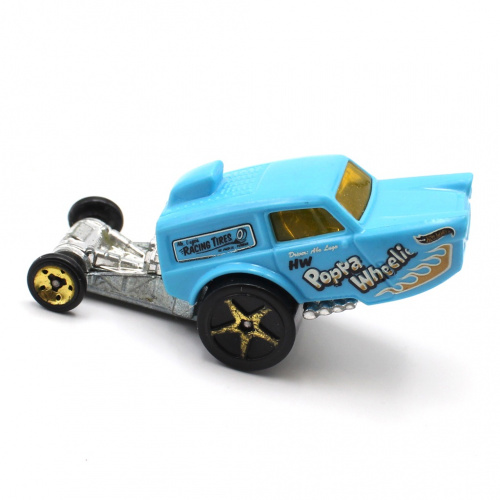 Модель автомобиля. Hot Wheels. Верх — пластик, низ — металл. Размер 7,5 см