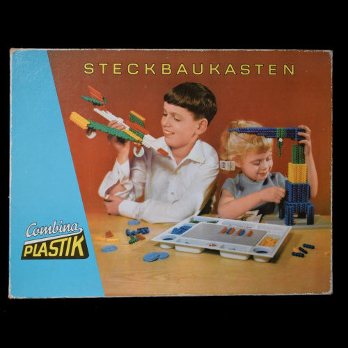 Конструктор Steckbaukasten. Размер 36×28 см. Детали конструктора не пересчитывались
