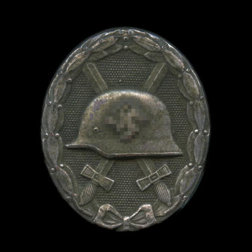 Знак «За ранение», крепление — булавка, 4,5×4 см. Не родная игла булавки