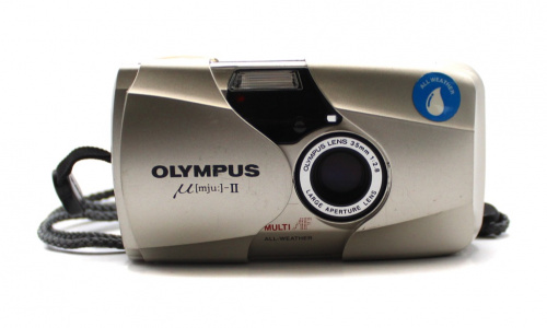 Фотоаппарат «Olympus». 35 мм 1:2.8. Рабочий. В чехле. 11 см. модель: Mju 2