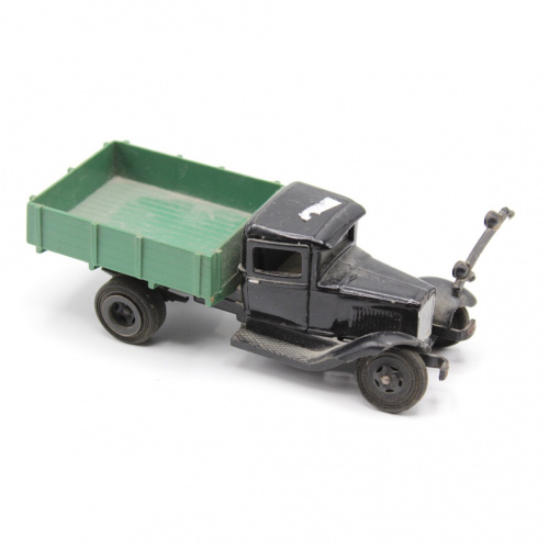 Масштабная модель автомобиля 1/43 «ГАЗ-АА». Дефекты: С повреждениями
