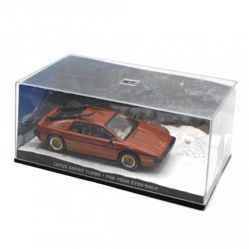 Модель автомобиля «Lotus Esprit». Производитель GE FABBRI. Серия James Bond. Масштаб 1:43. В коробке 14×8,5 см