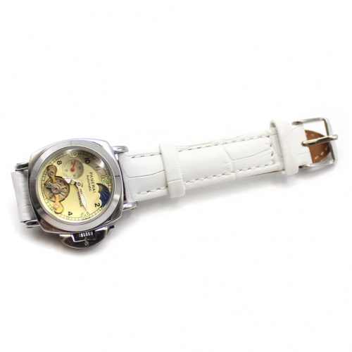 Часы наручные «Panerai Luminor Marina. Automatic». На точном ходу. Стекло сапфировое. ⌀ 3 см. Новый ремешок из натуральной. Редкая модель часов 2015