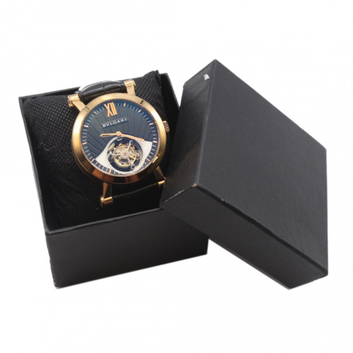 «Часы наручные мужские „Sotirio Bvlgari Tourbillon“ Серия: SB43 P TB PC. Родной кожаный браслет с металлическим замком. ПОЗОЛОЧЕННЫЕ, Механизм: Frederic Piguet Гарантия: 10 лет. стекло САПФИРОВОЕ. Стоимость модели 103380 руб. в салонах Европы 2022». Новые