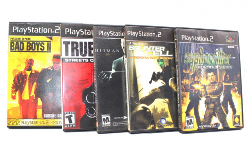 Лот дисков с играми для PlayStation-2. 5 шт