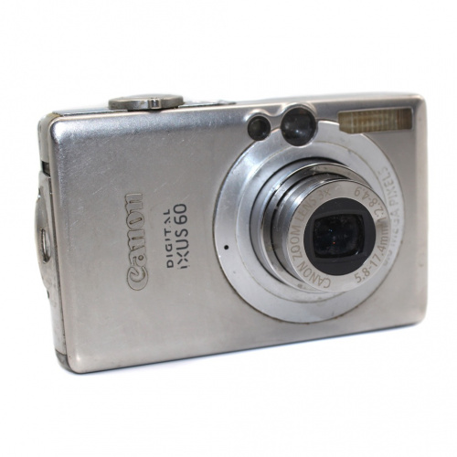 Фотоаппарат цифровой «Canon. DIGITAL IXUS 60». Размер 5,5×8,5 см. Нет карты памяти и батареи