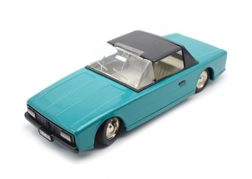 Игрушка «Автомобиль». Fe. Размер 12×30 см. большой