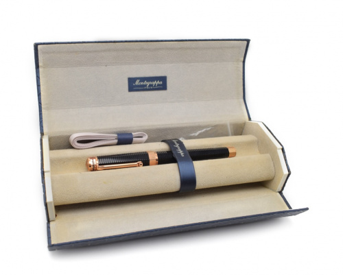 Ручка перьевая Montegrappa. Новая, не использовалась. Следы хранения. Коробка + 2 сменных картриджа. Размер 21,5×8 см